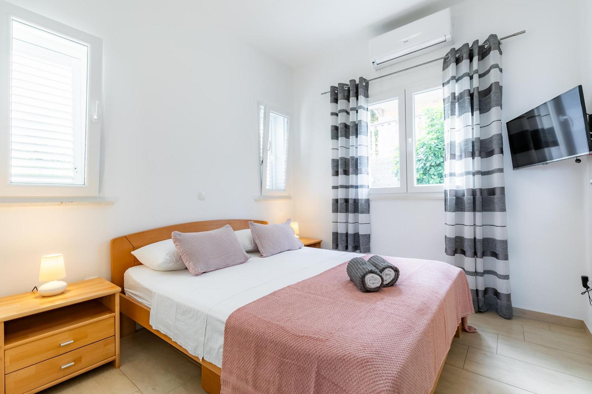 Holiday House Martinovic Приградіца Екстер'єр фото